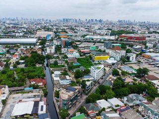 À vendre 3 chambres maison de ville à Wang Thonglang, Bangkok