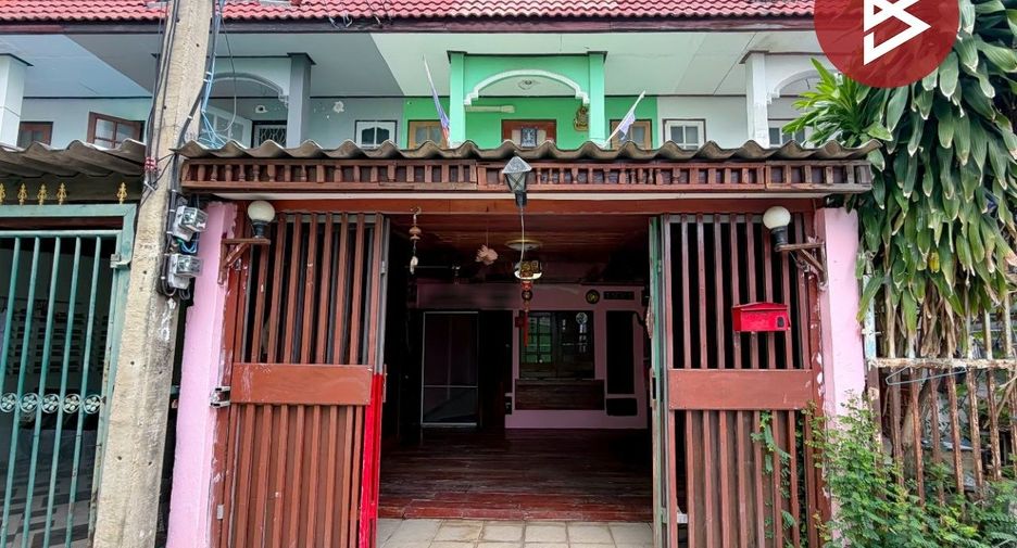 À vendre 2 chambres maison de ville à Mueang Lop Buri, Lopburi