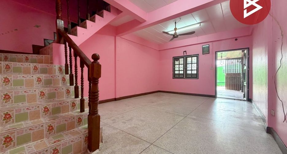 À vendre 2 chambres maison de ville à Mueang Lop Buri, Lopburi