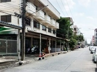 出售 3 卧室 商业空间 在 Thanyaburi, Pathum Thani