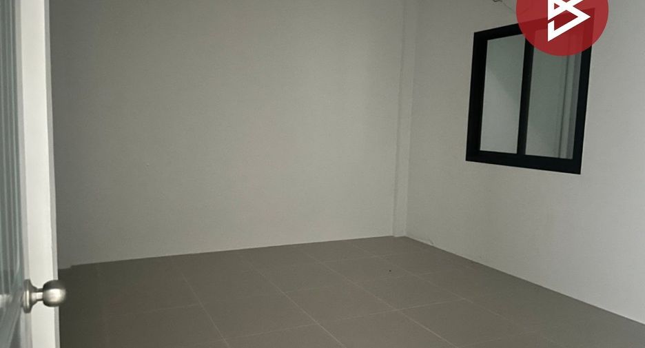 For sale 2 bedrooms townhouse in Mueang Nakhon Pathom, Nakhon Pathom