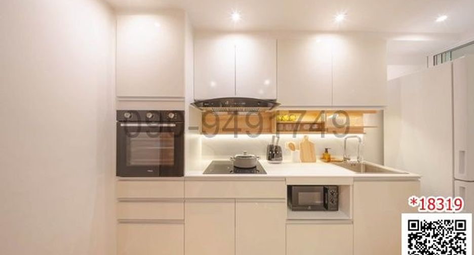For rent 2 bedrooms condo in Yan Nawa, Bangkok