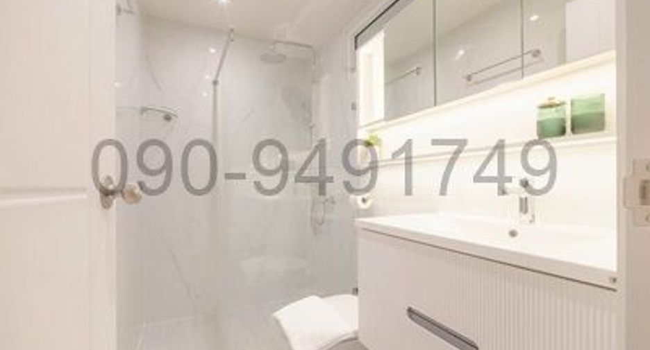 For rent 2 bedrooms condo in Yan Nawa, Bangkok