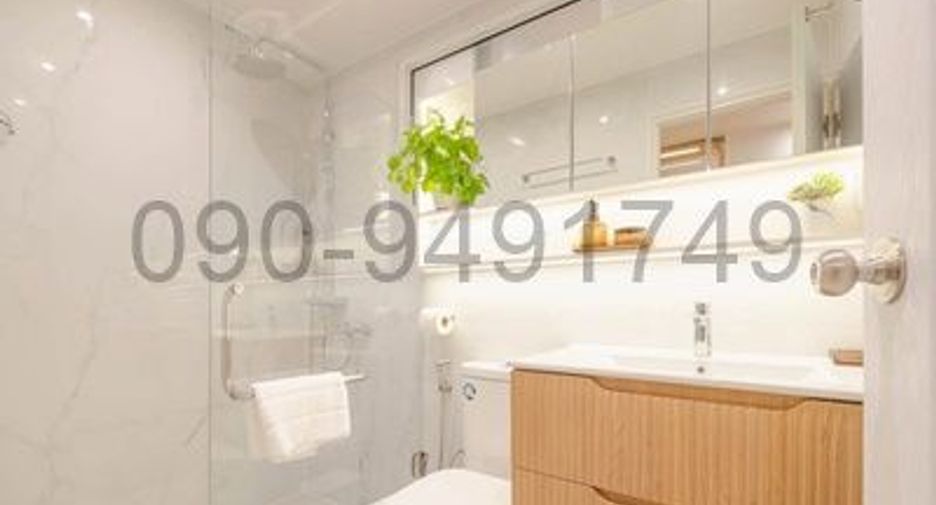 For rent 2 bedrooms condo in Yan Nawa, Bangkok