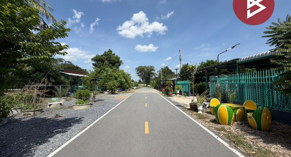 Haus zum Kauf mit 6 Zimmer in Don Tum, Nakhon Pathom