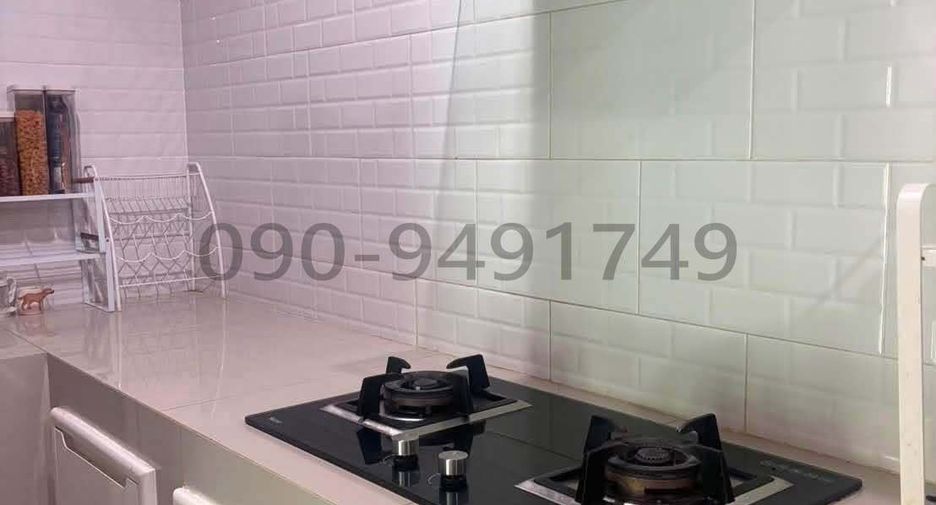 For rent 2 bedrooms townhouse in Saphan Sung, Bangkok