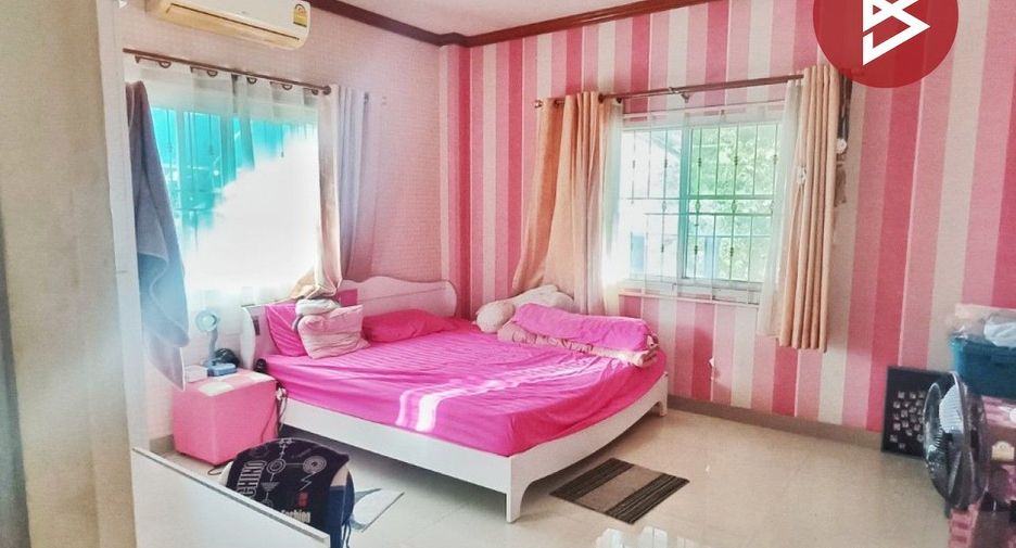 For sale 4 bedrooms house in Sattahip, Pattaya