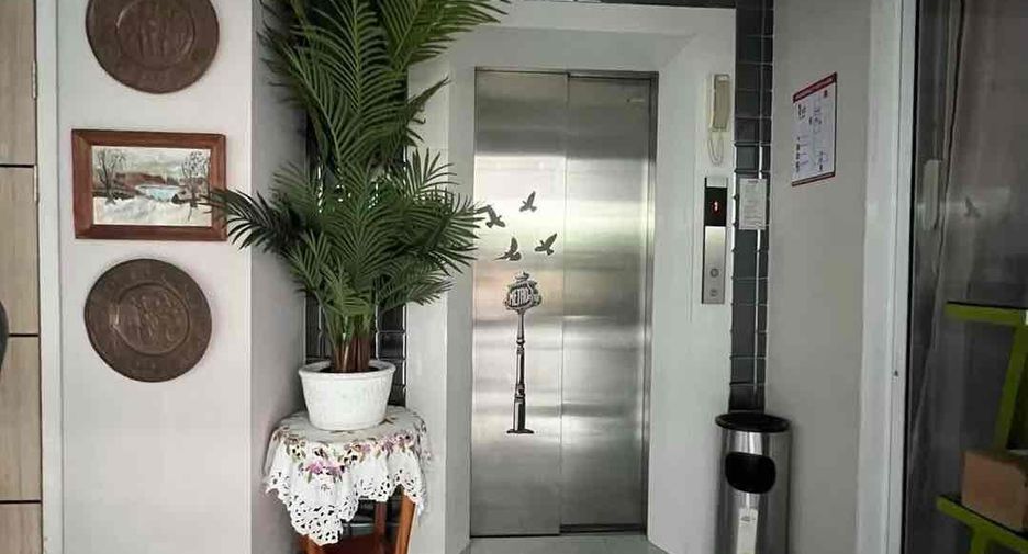 Apartment zum Kauf mit 44 Zimmer in Phra Khanong, Bangkok