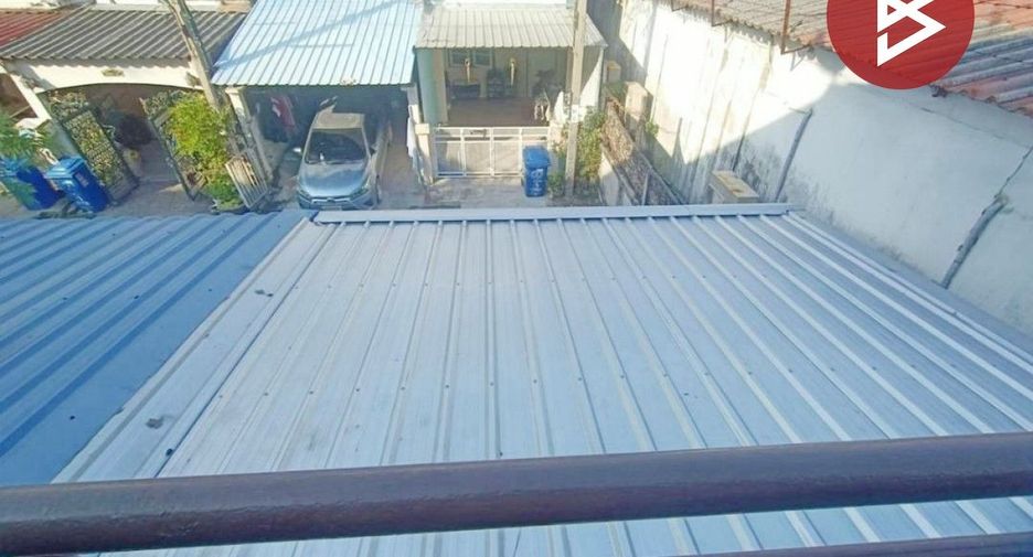 Casa adosada en venta de 2 habitaciones en Bang Sao Thong, Samut Prakan