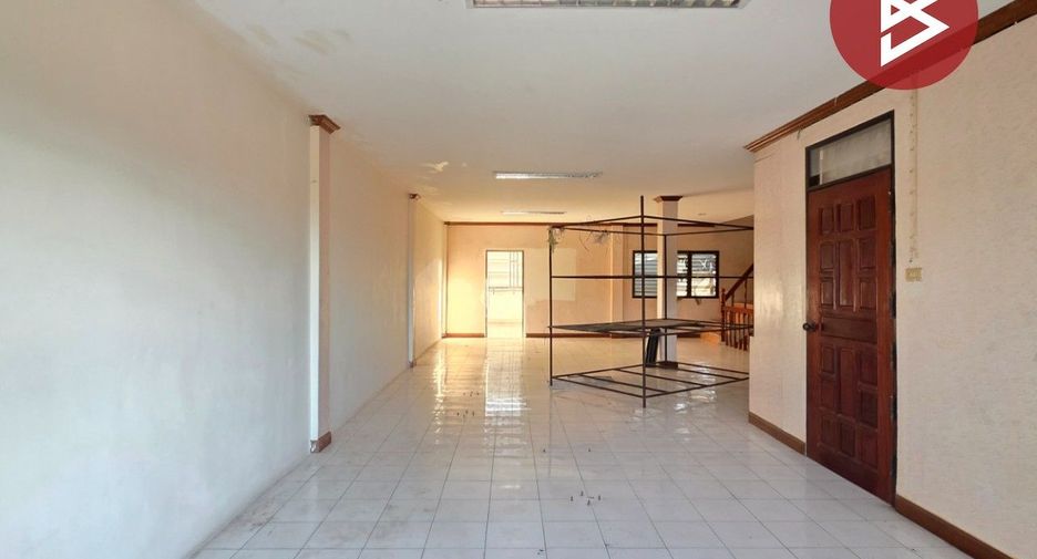 For sale 4 bedrooms retail Space in Mueang Roi Et, Roi Et