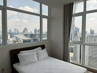 Wohnung zur Miete mit 1 Zimmer in Bang Rak, Bangkok