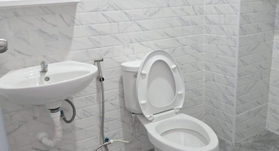For sale 45 ベッドルーム hotel in Phra Samut Chedi, Samut Prakan