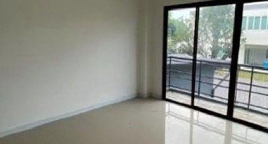 Gewerbefläche zum Kauf mit 4 Zimmer in Mueang Phitsanulok, Phitsanulok