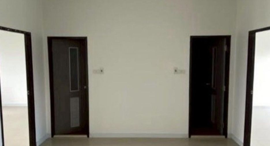 Gewerbefläche zum Kauf mit 4 Zimmer in Mueang Phitsanulok, Phitsanulok