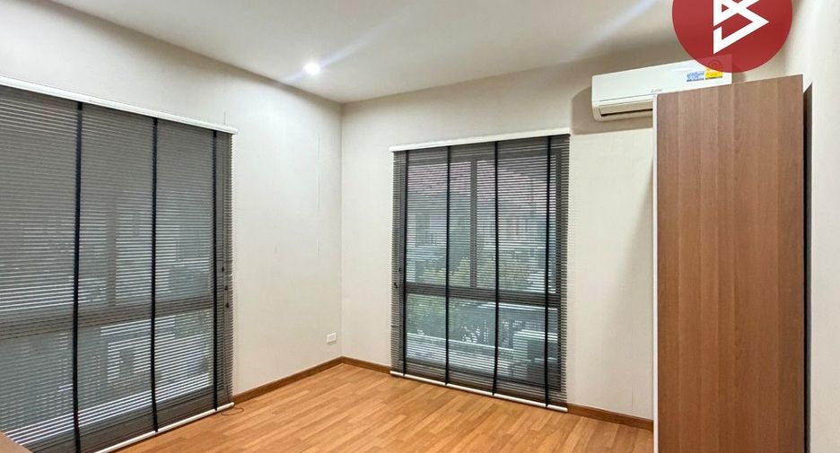 Casa en venta de 3 habitaciones en Ban Pho, Chachoengsao