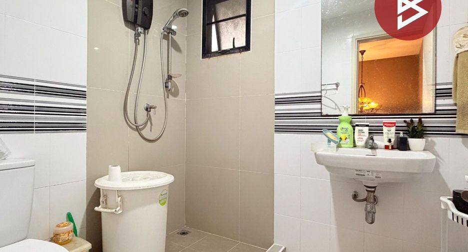 Casa en venta de 3 habitaciones en Ban Pho, Chachoengsao
