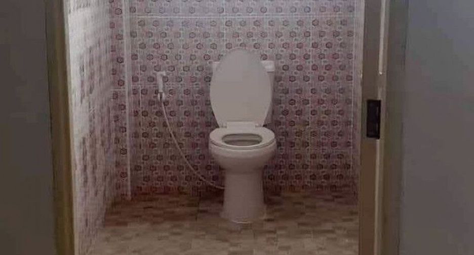 Gewerbefläche zum Kauf mit 2 Zimmer in Si Racha, Chonburi