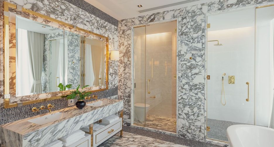 For sale 3 bedrooms condo in Sathon, Bangkok
