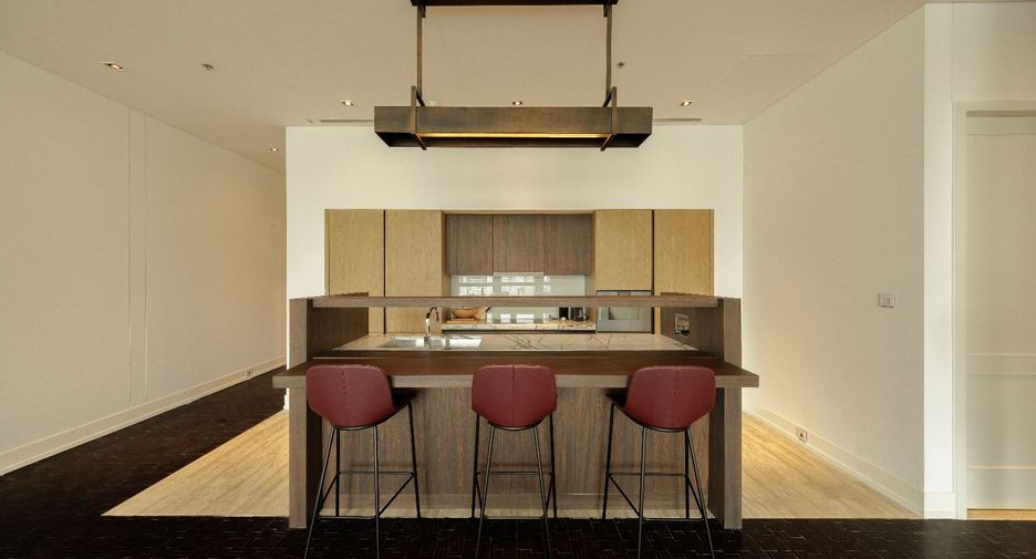 For sale 3 bedrooms condo in Sathon, Bangkok