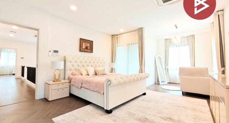 For sale 4 ベッドルーム townhouse in Saphan Sung, Bangkok