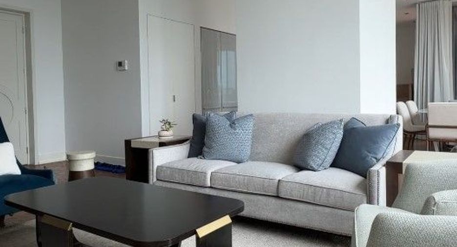 For sale 3 bedrooms condo in Sathon, Bangkok
