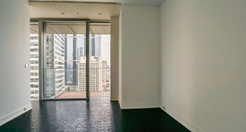 For sale 3 bedrooms condo in Sathon, Bangkok