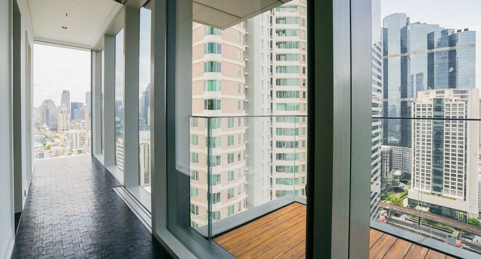 For sale 3 bedrooms condo in Sathon, Bangkok