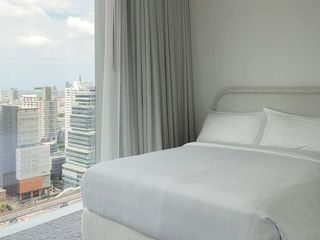 For sale 3 bedrooms condo in Sathon, Bangkok