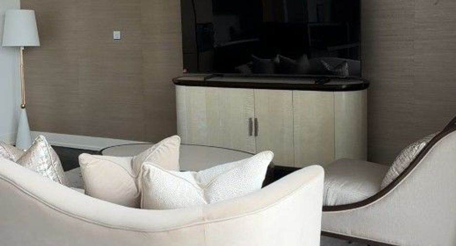 For sale 3 bedrooms condo in Sathon, Bangkok