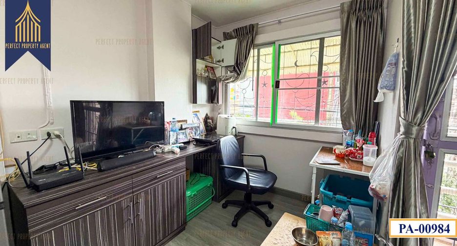 For sale 2 bedrooms condo in Bang Kapi, Bangkok