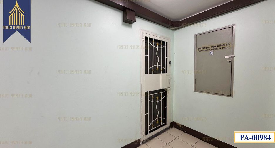 For sale 2 bedrooms condo in Bang Kapi, Bangkok
