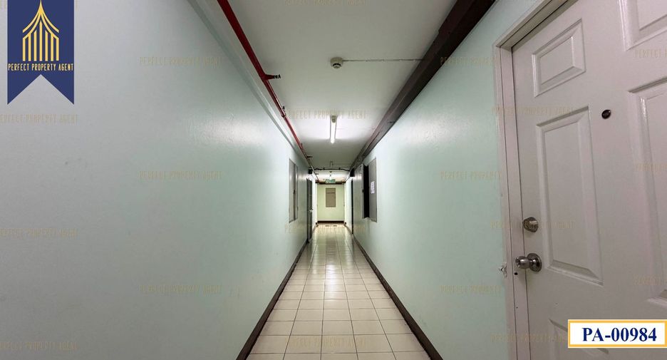 For sale 2 bedrooms condo in Bang Kapi, Bangkok