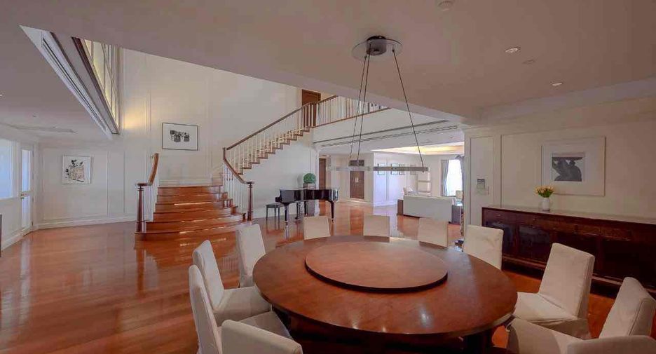 Condo en venta de 4 habitaciones en Watthana, Bangkok