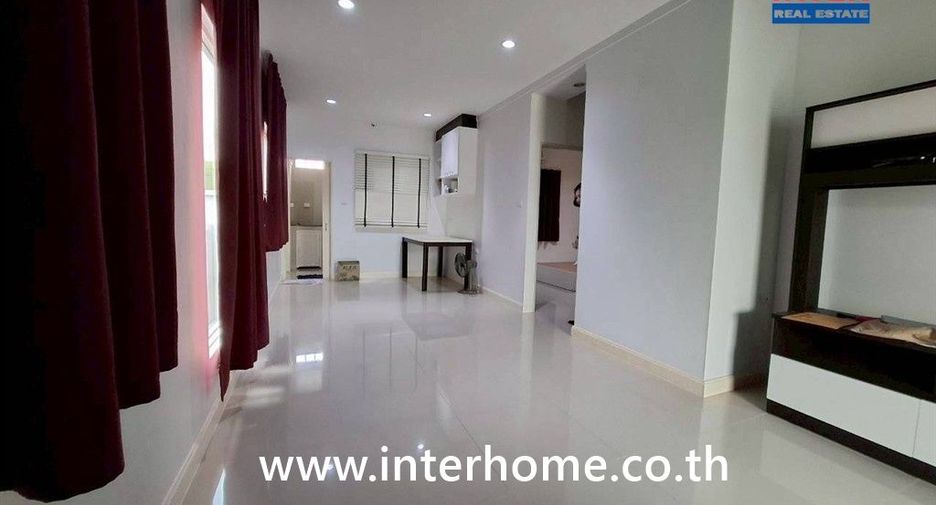 For sale 3 bedrooms townhouse in Mueang Samut Sakhon, Samut Sakhon