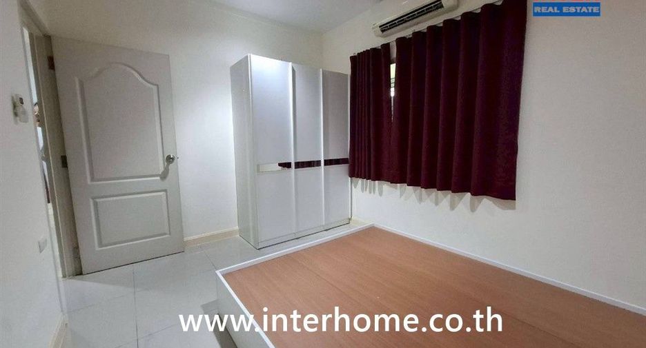For sale 3 bedrooms townhouse in Mueang Samut Sakhon, Samut Sakhon