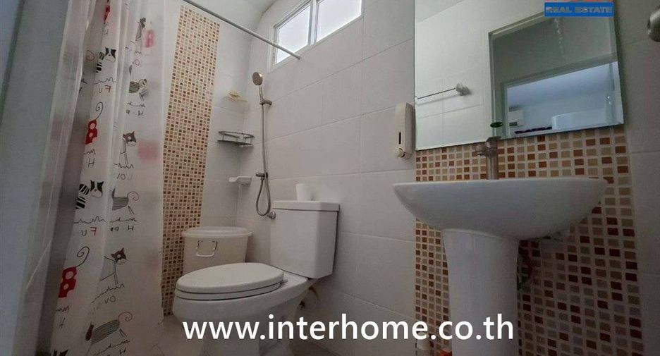 For sale 3 bedrooms townhouse in Mueang Samut Sakhon, Samut Sakhon