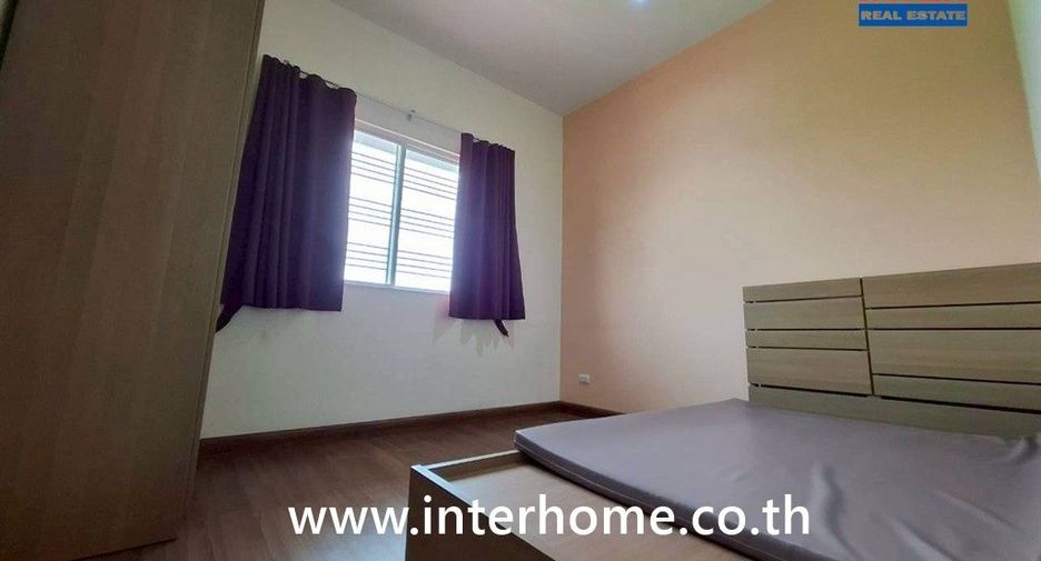 For sale 3 bedrooms townhouse in Mueang Samut Sakhon, Samut Sakhon