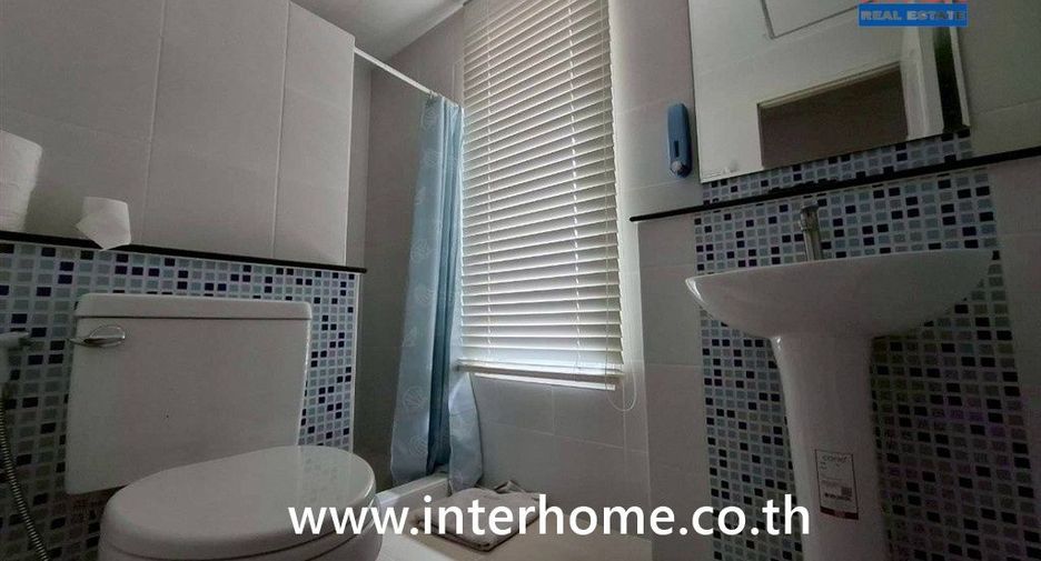 For sale 3 bedrooms townhouse in Mueang Samut Sakhon, Samut Sakhon