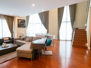À louer 3 chambres condo à Khlong Toei, Bangkok