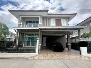 For rent 3 bedrooms house in San Kamphaeng, Chiang Mai