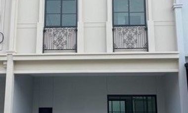 Casa en alquiler de 4 habitaciones en Prawet, Bangkok