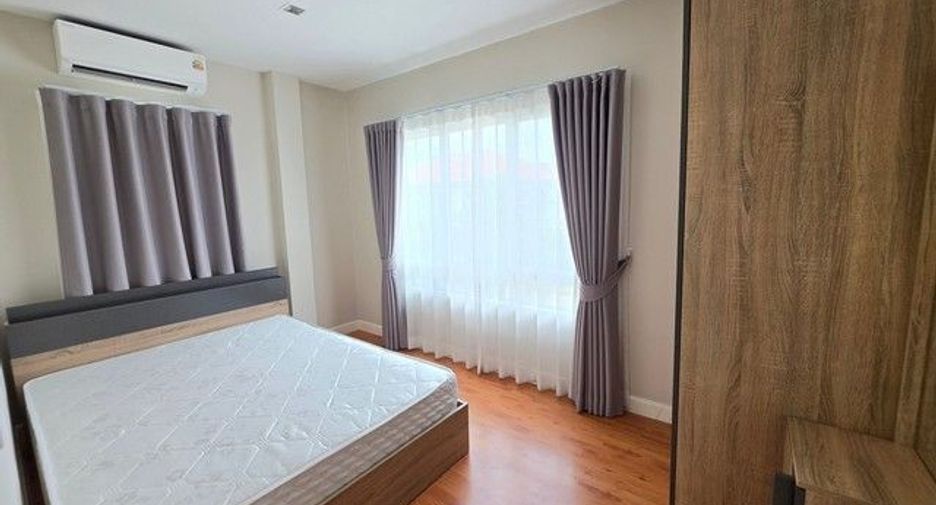 Casa en alquiler de 3 habitaciones en Thanyaburi, Pathum Thani