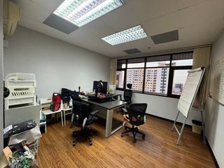 Oficina en alquiler de 1 habitaciones en Khlong San, Bangkok