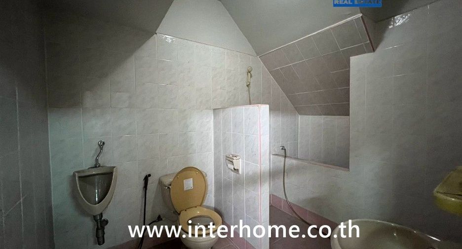 Casa adosada en venta de 4 habitaciones en Mueang Nonthaburi, Nonthaburi