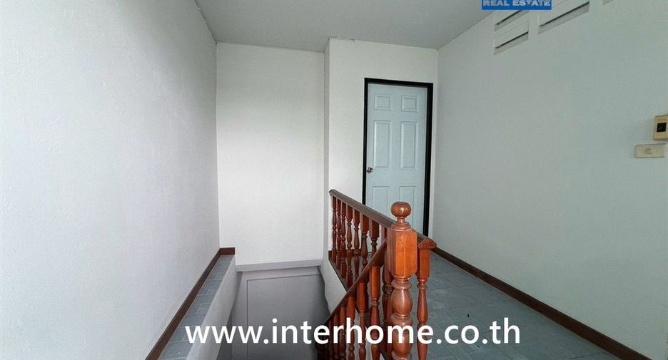 Casa adosada en venta de 4 habitaciones en Mueang Nonthaburi, Nonthaburi