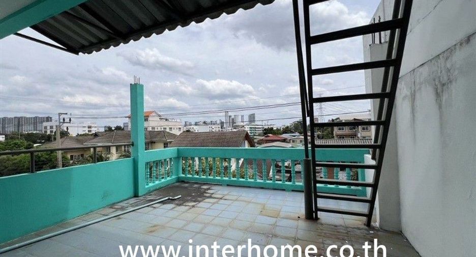 Casa adosada en venta de 4 habitaciones en Mueang Nonthaburi, Nonthaburi