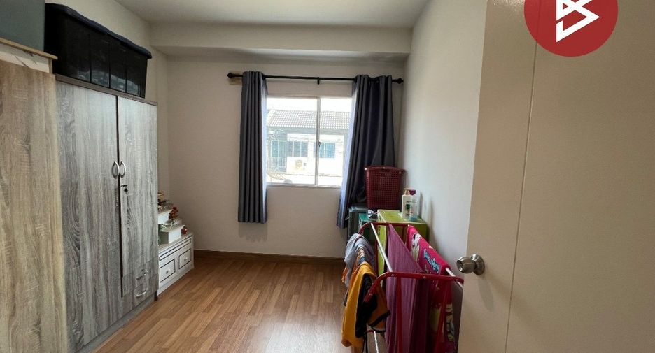 For sale 3 bedrooms townhouse in Mueang Chon Buri, Chonburi