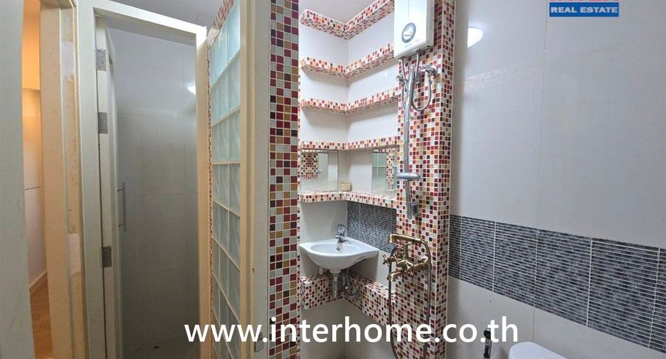 À vendre 1 chambre condo à Sathon, Bangkok