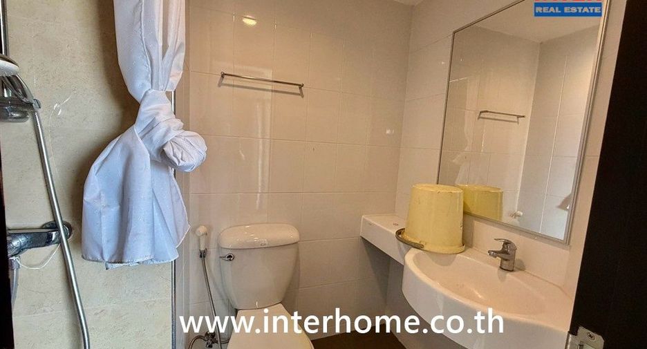 For sale 3 bedrooms condo in Bang Khen, Bangkok
