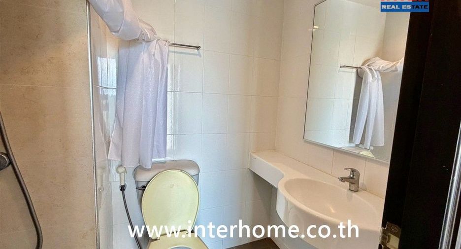 For sale 3 bedrooms condo in Bang Khen, Bangkok